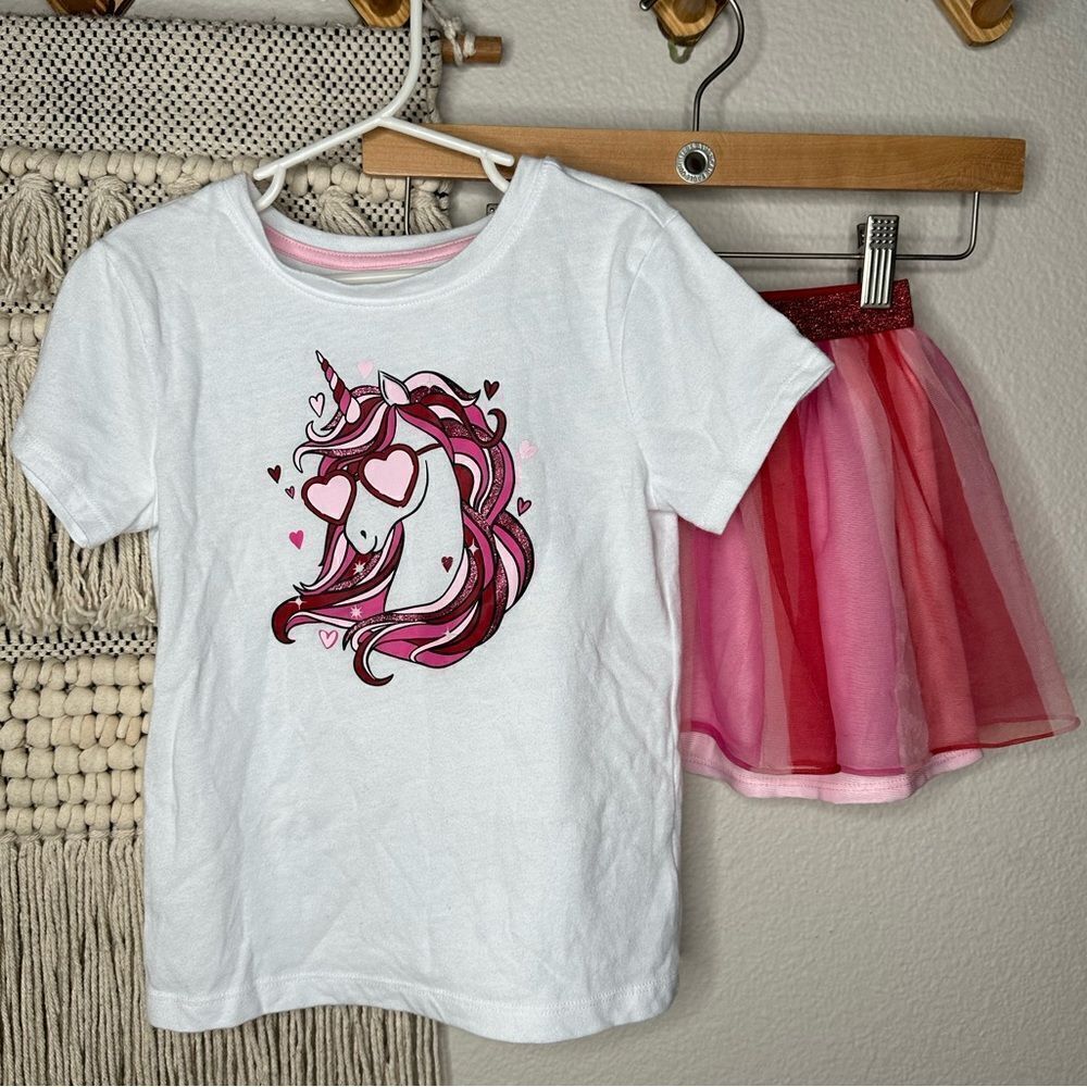 Girl’s Unicorn Valentine’s Day Tutu outfit
